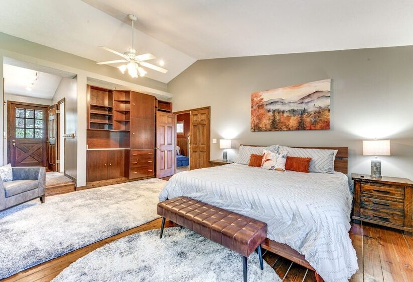 Spacious Maggie Valley Cabin W/ Waterfall On Site!