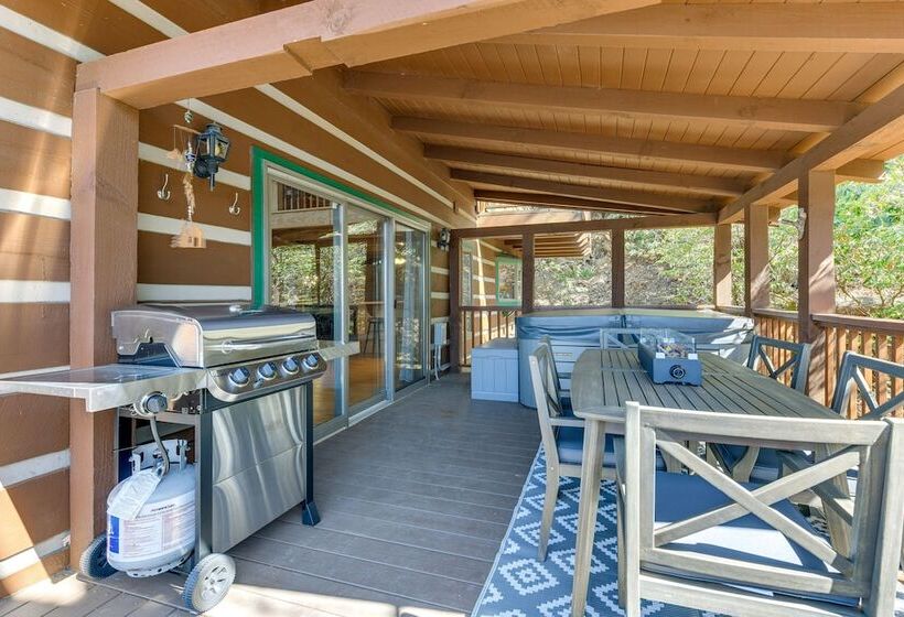 Spacious Maggie Valley Cabin W/ Waterfall On Site!