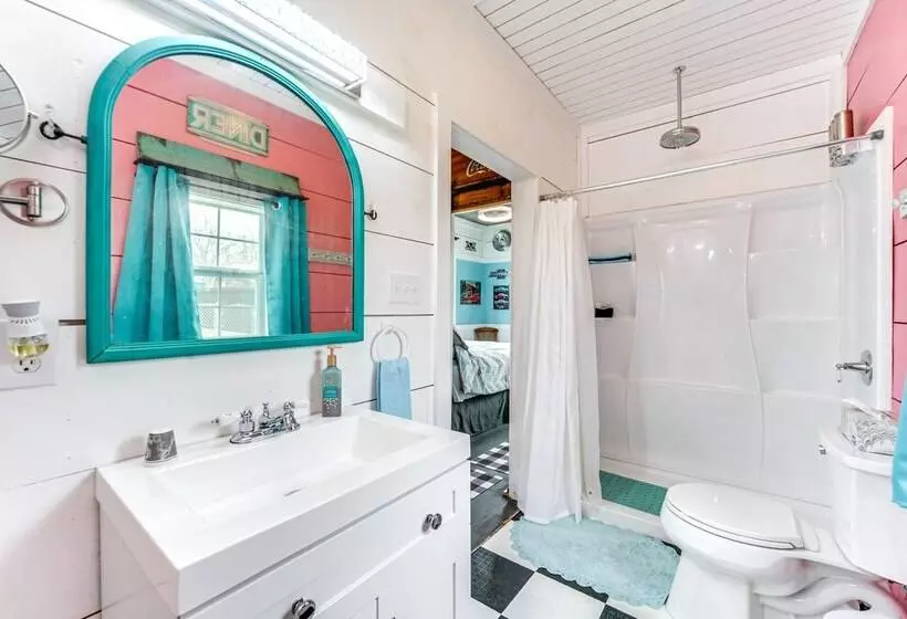 Fifties Diner Style Llano Home W/ Shared Fire Pit