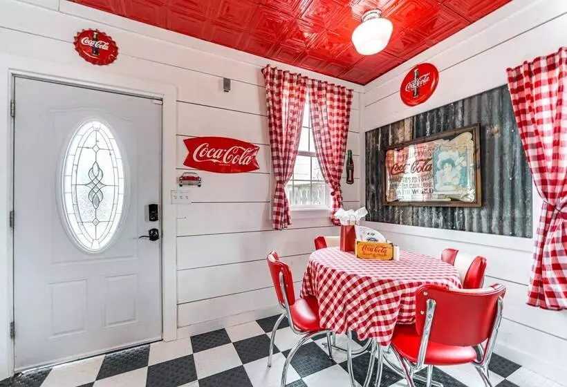 Fifties Diner Style Llano Home W/ Shared Fire Pit