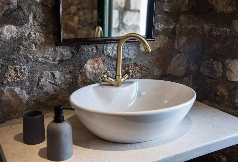 Agrilia Koromili Retreat