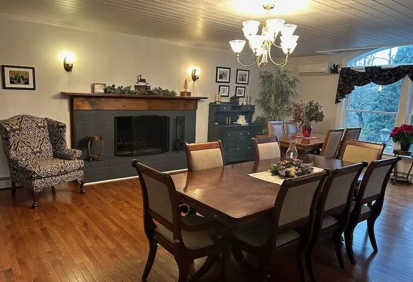 Aamiaismajoitus (B&B) 37 Oak Ridge House