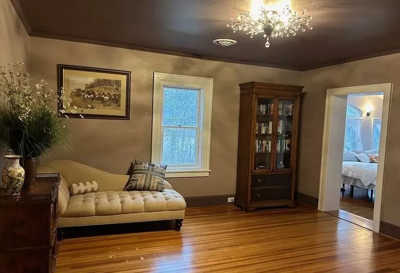 Aamiaismajoitus (B&B) 37 Oak Ridge House