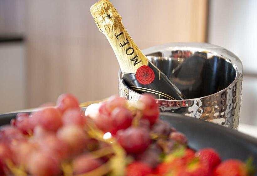 Chania Elegance Suites