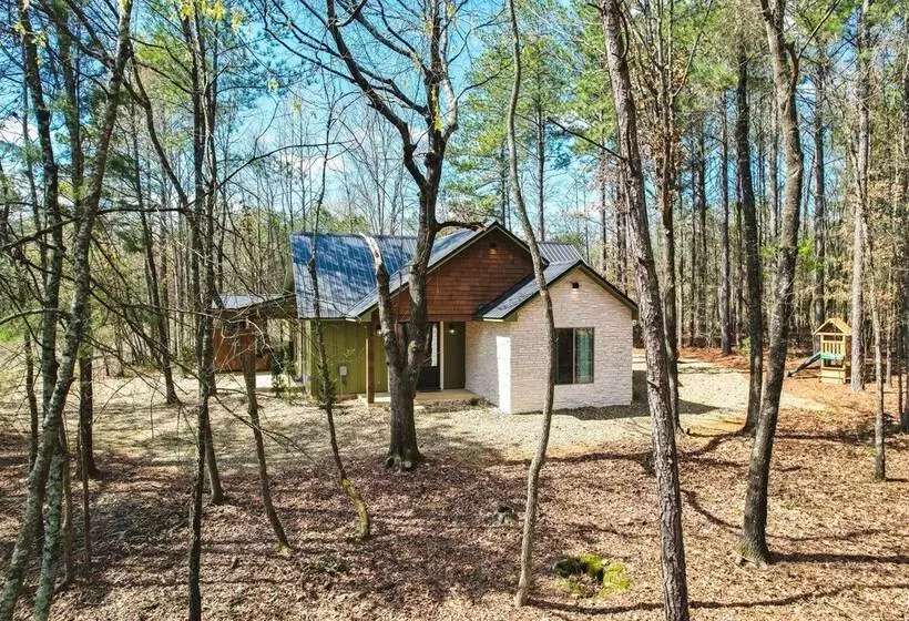 Chic Forest Hideaway In Broken Bow W/ Hot Tub