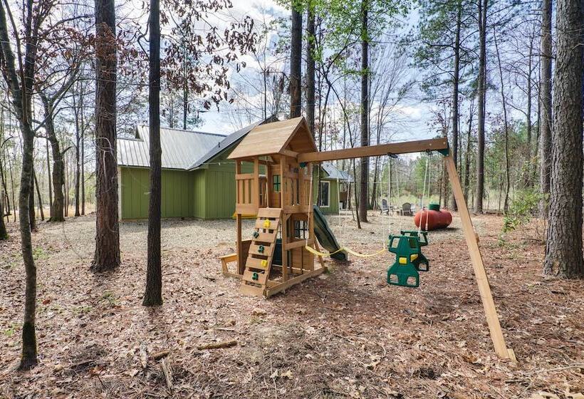 Chic Forest Hideaway In Broken Bow W/ Hot Tub
