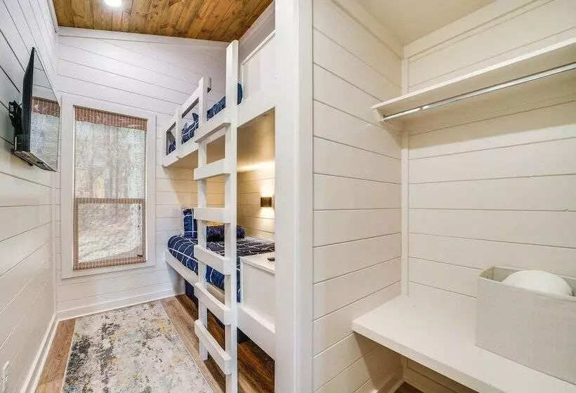 Chic Forest Hideaway In Broken Bow W/ Hot Tub