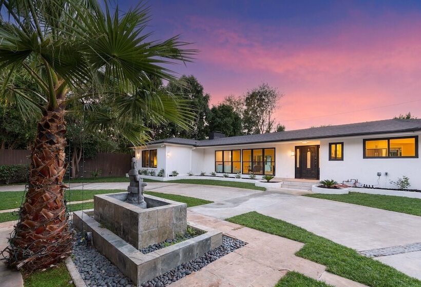 Forman By Avantstay Pool, Near Hollywood Studios