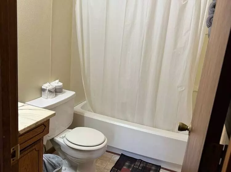 Hickory Hollow Resort