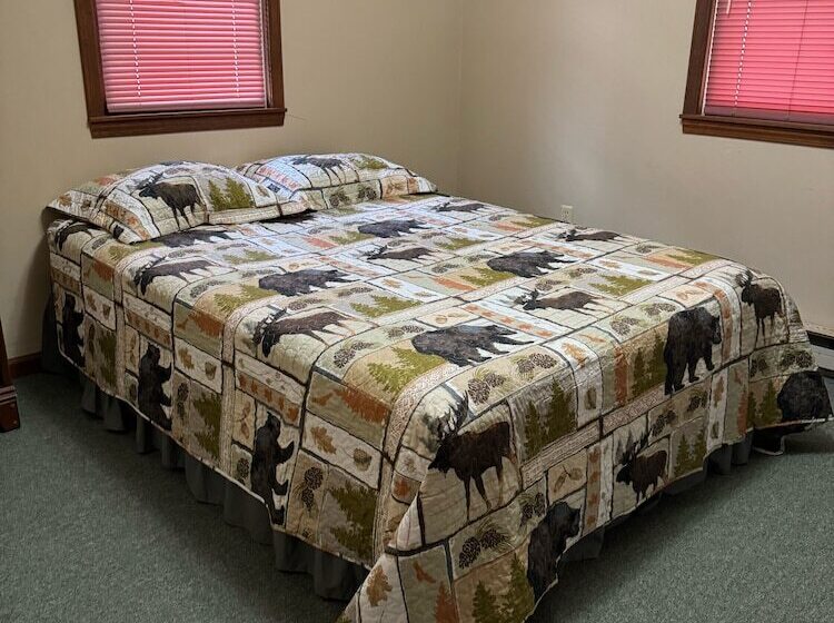 Hickory Hollow Resort