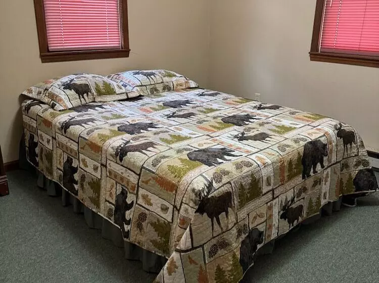 Hickory Hollow Resort