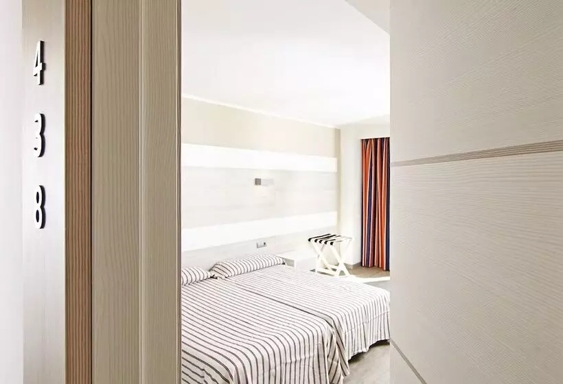 Hotelli Ahoi! Urban Beach