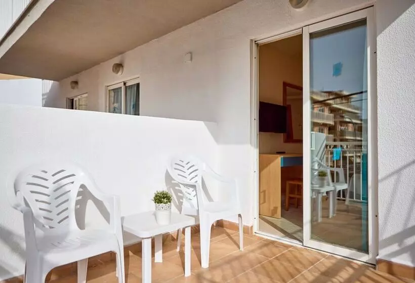 Hotelli Ahoi! Urban Beach