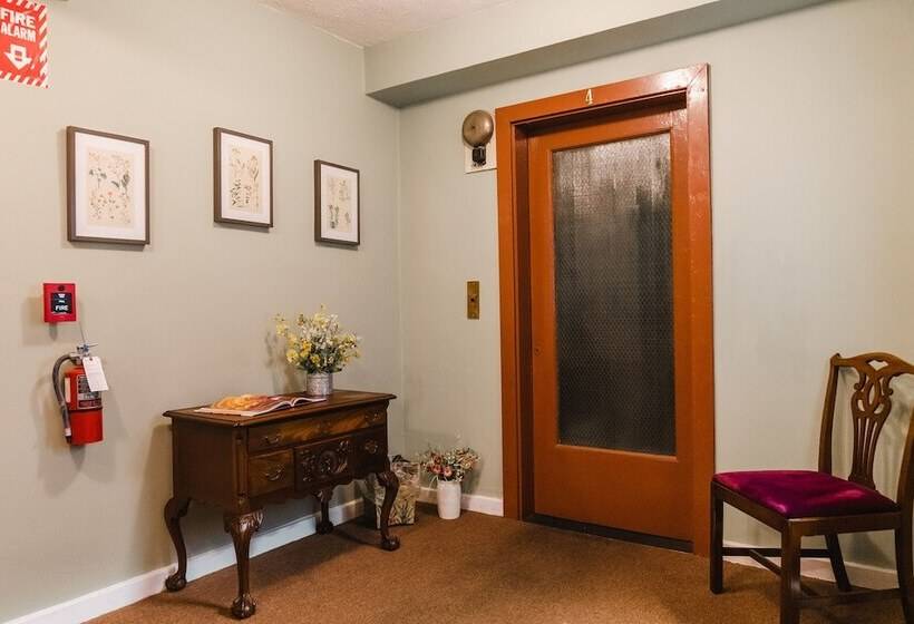 בית מלון כפרי General Denver