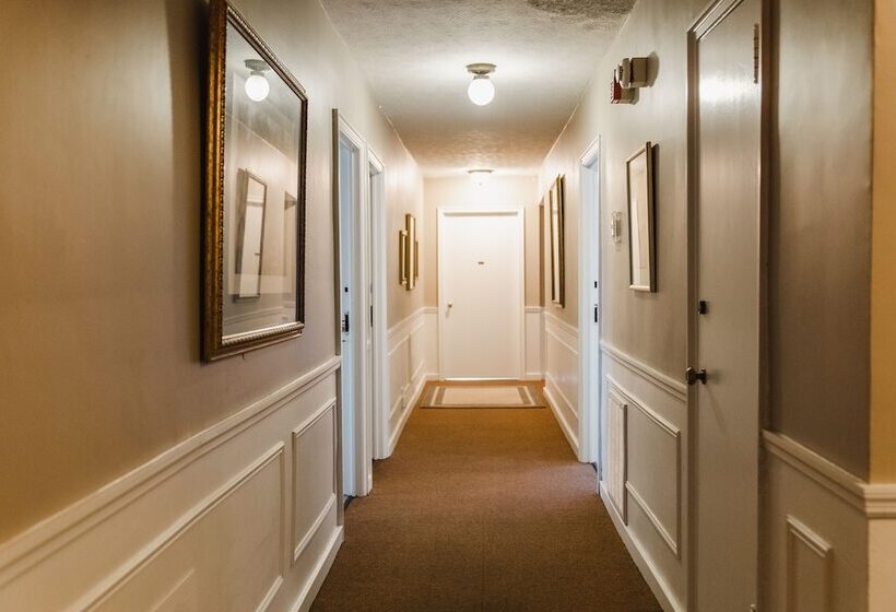 בית מלון כפרי General Denver