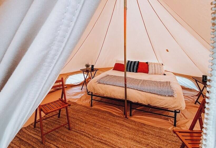 Отель Wander Camp Olympic