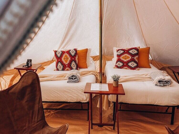 Отель Wander Camp Olympic