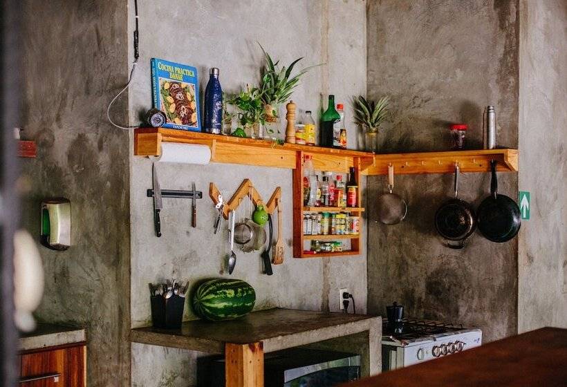 여관 La Escondida H