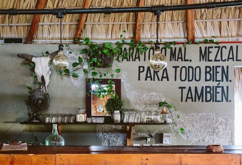 여관 La Escondida H