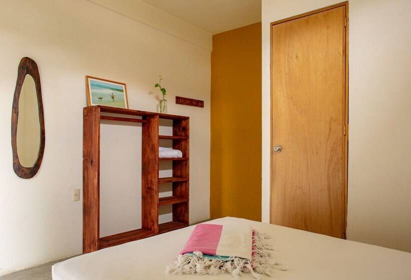 여관 La Escondida H