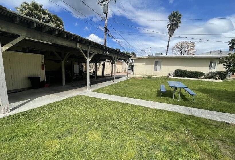 모텔 Elsinore Hot Springs & Lodge