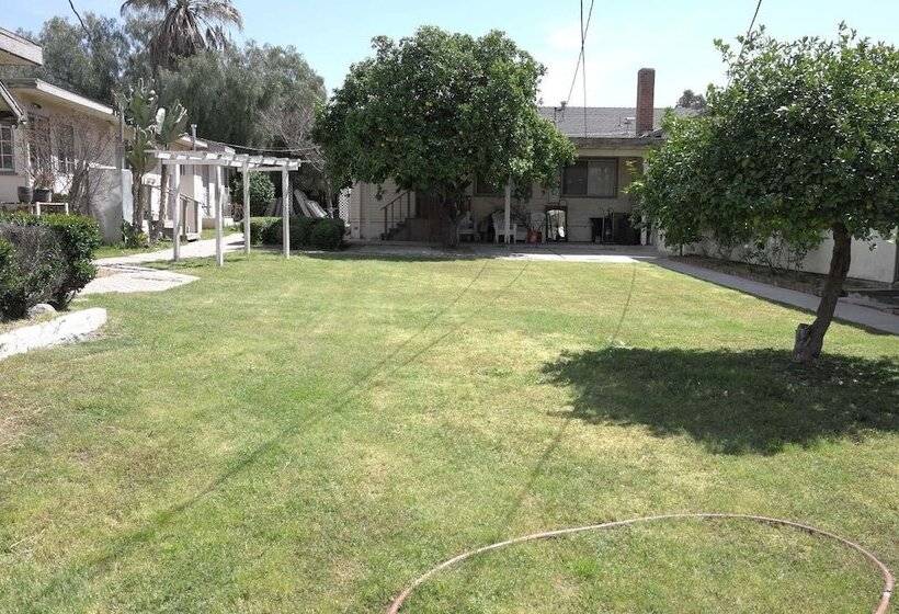 모텔 Elsinore Hot Springs & Lodge