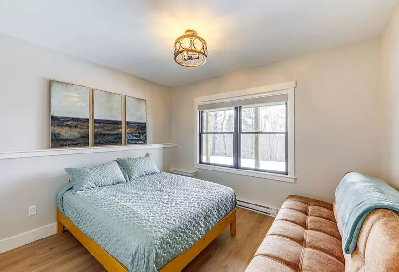 Mountain View Home In Stoneham W/ Hot Yoga Studio!