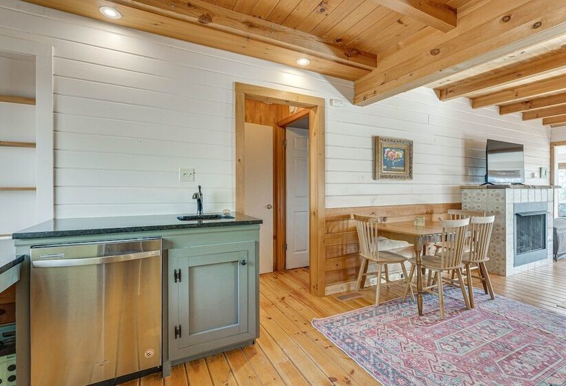 Mountaintop Blue Ridge Cabin: 2 Mi To Downtown