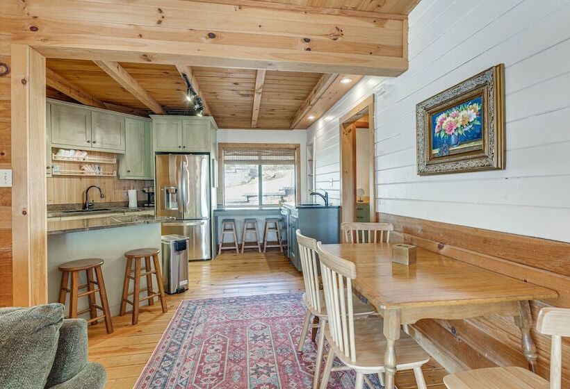 Mountaintop Blue Ridge Cabin: 2 Mi To Downtown