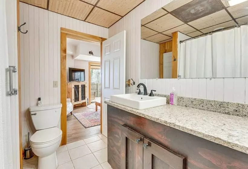 Mountaintop Blue Ridge Cabin: 2 Mi To Downtown