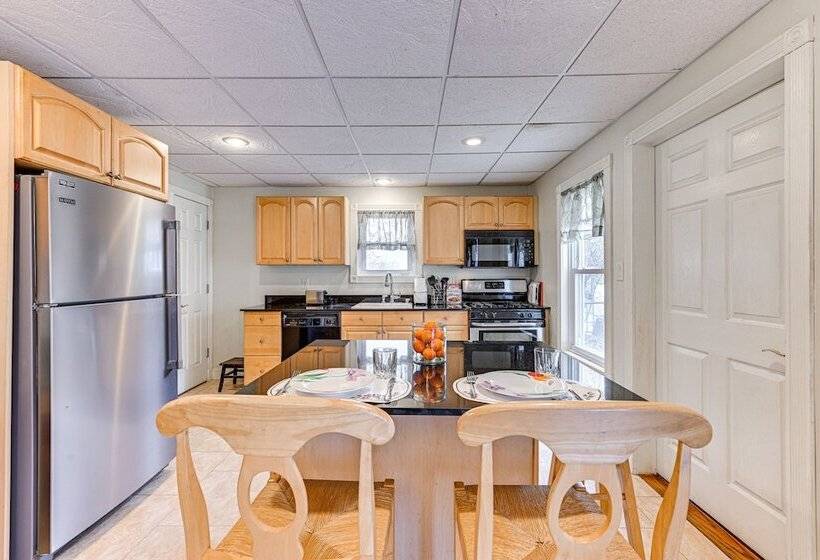 New York Escape Near Times Square & Central Park!