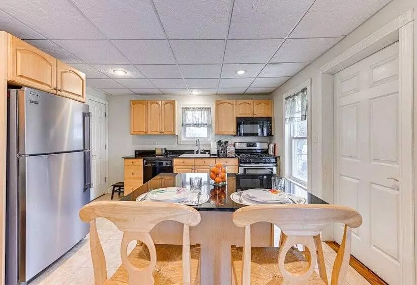 New York Escape Near Times Square & Central Park!