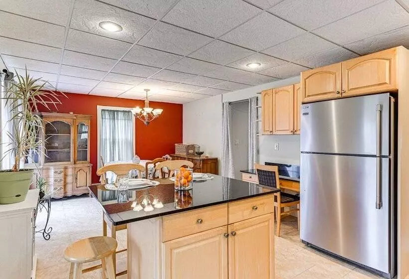 New York Escape Near Times Square & Central Park!