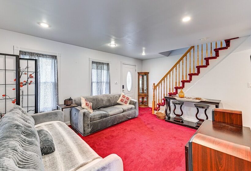 New York Escape Near Times Square & Central Park!