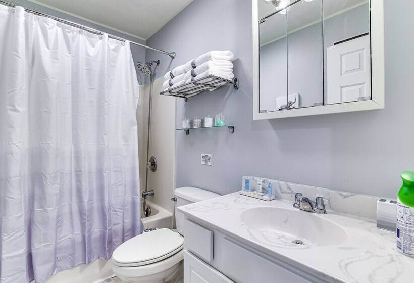 Peaceful Tobyhanna Home W/ Game Room & Fire Pit!