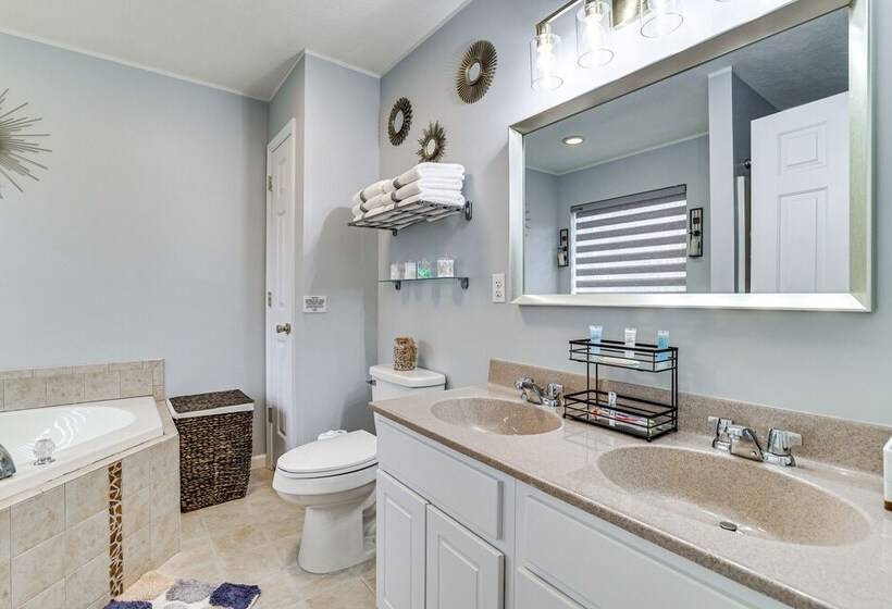 Peaceful Tobyhanna Home W/ Game Room & Fire Pit!