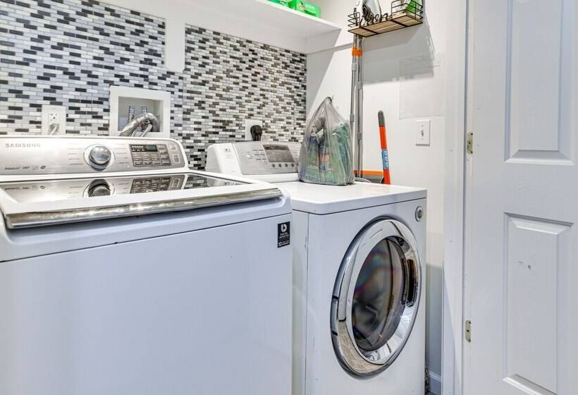 Peaceful Tobyhanna Home W/ Game Room & Fire Pit!