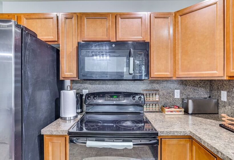 Peaceful Tobyhanna Home W/ Game Room & Fire Pit!