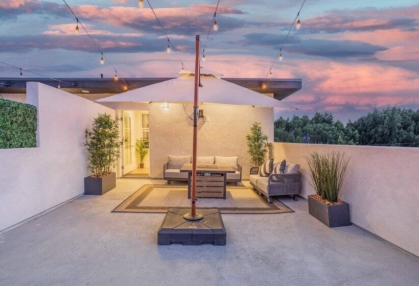 Periwinkle By Avantstay Walk To Staples, Rooftop