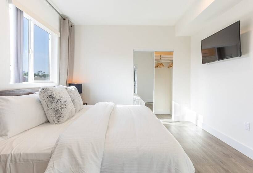 Periwinkle By Avantstay Walk To Staples, Rooftop