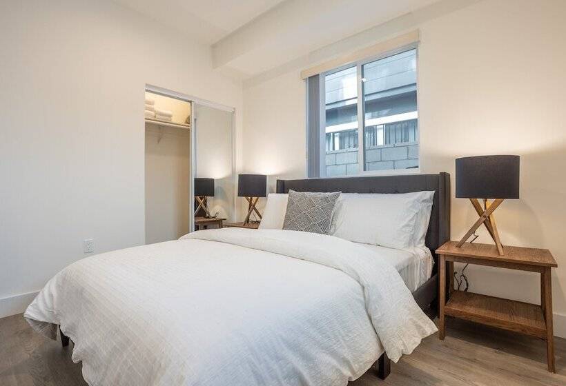 Periwinkle By Avantstay Walk To Staples, Rooftop