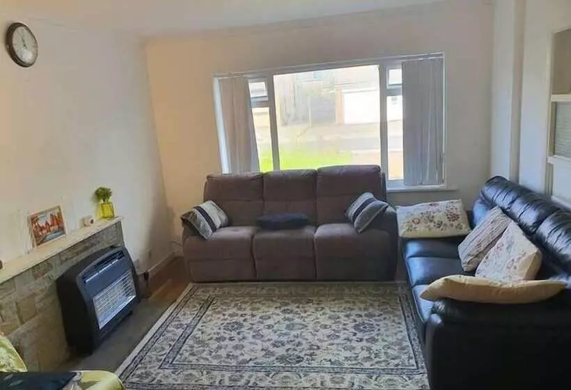 レジデンス Detached 4 Bed House In Leeds