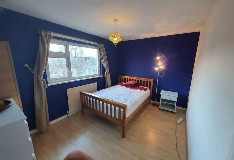 レジデンス Detached 4 Bed House In Leeds