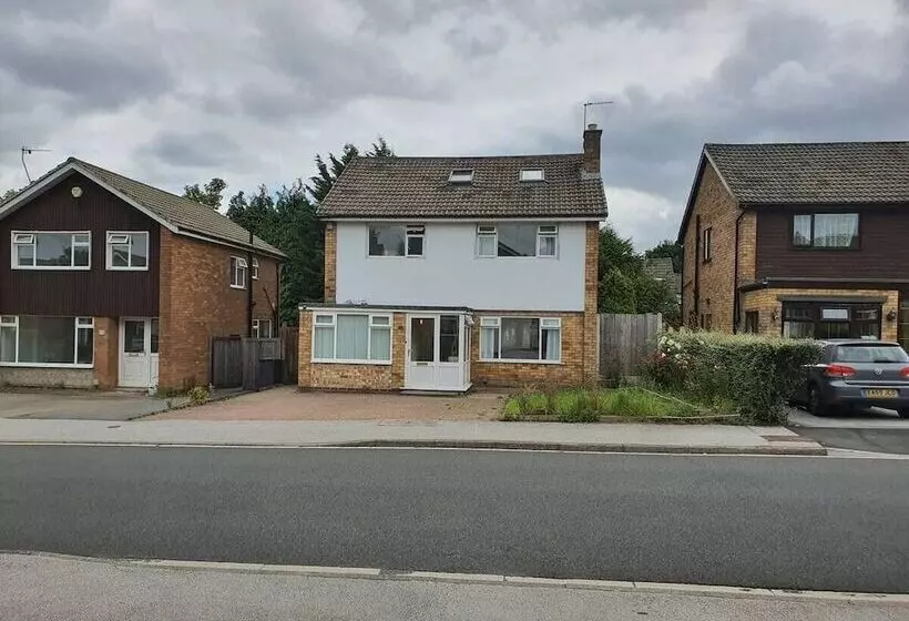 レジデンス Detached 4 Bed House In Leeds