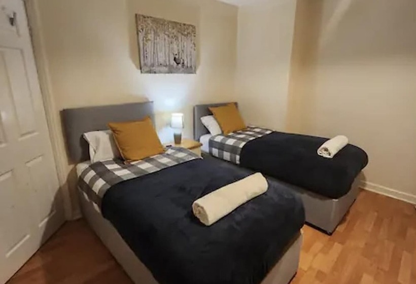 住所  Remarkable 3 Bed House In Tilbury