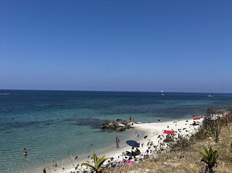 住所 Villaggio Camping Formicoli