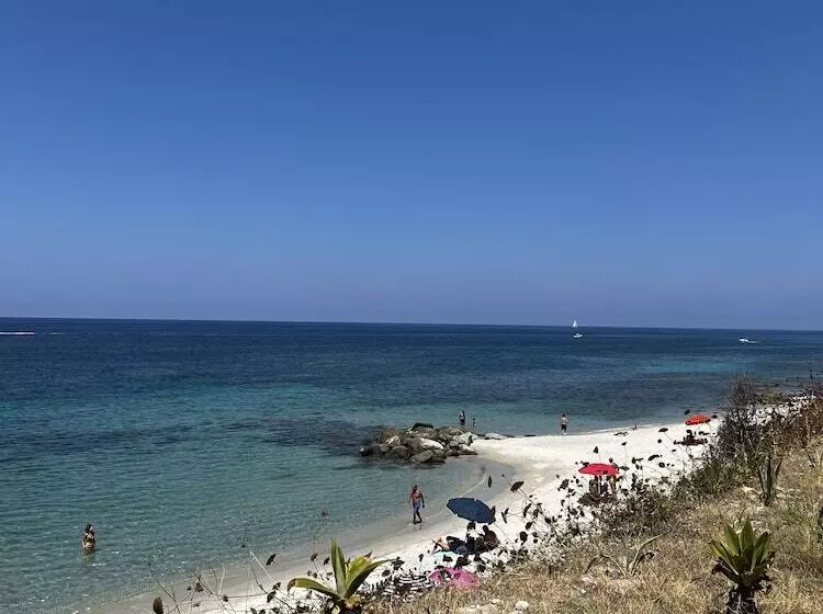 اقامتگاه Villaggio Camping Formicoli