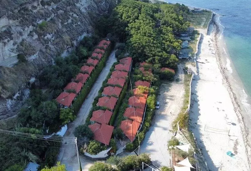 اقامتگاه Villaggio Camping Formicoli