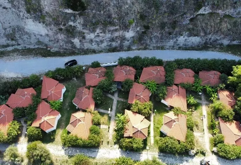 اقامتگاه Villaggio Camping Formicoli