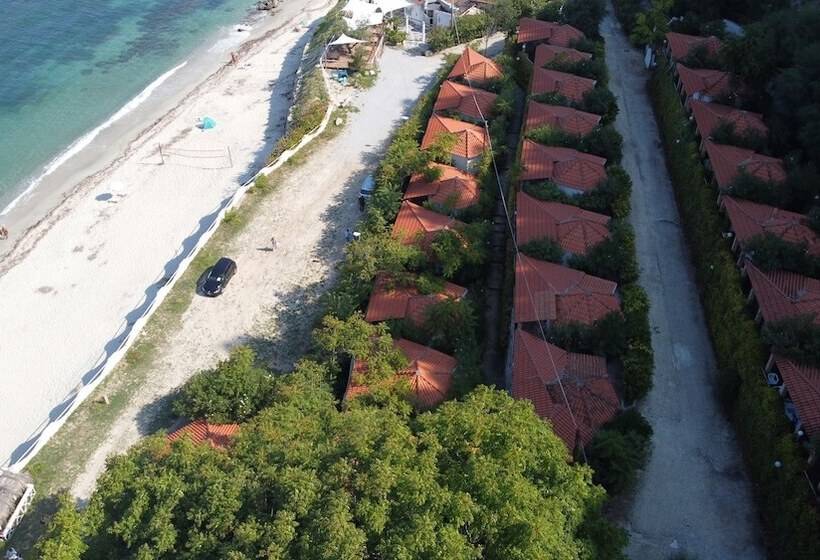 住所 Villaggio Camping Formicoli